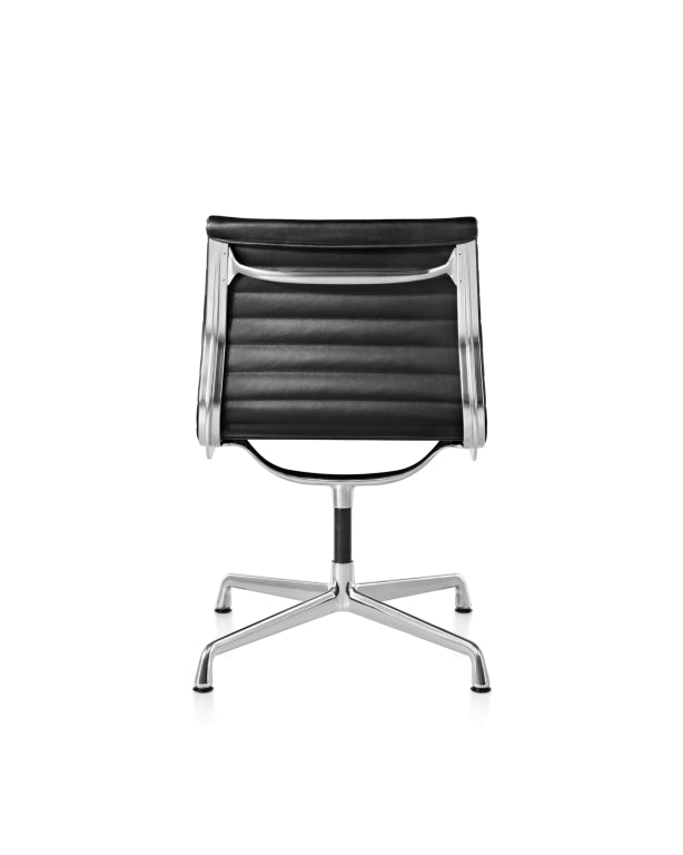 Vitra EA 108 stol