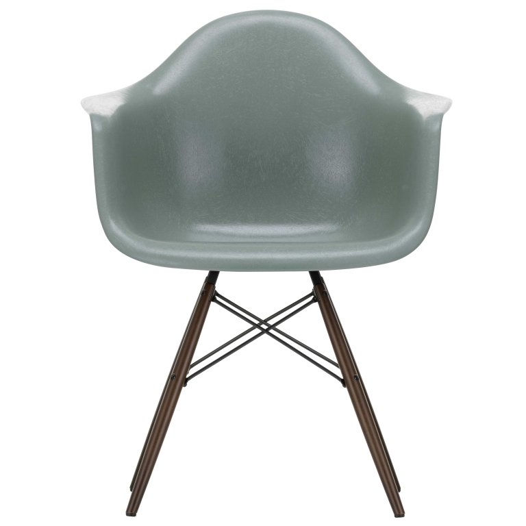 Vitra Eames DAW Glasfiberstol mørk ahorn