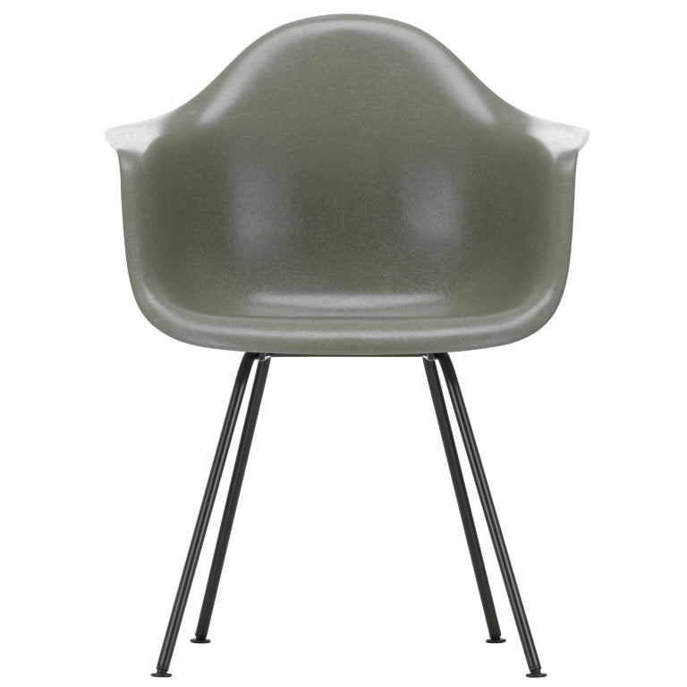 Vitra Eames DAX Fiberglass chair black