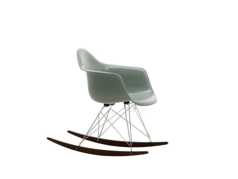Vitra Eames RAR Fiberglass rocking chair maple dark