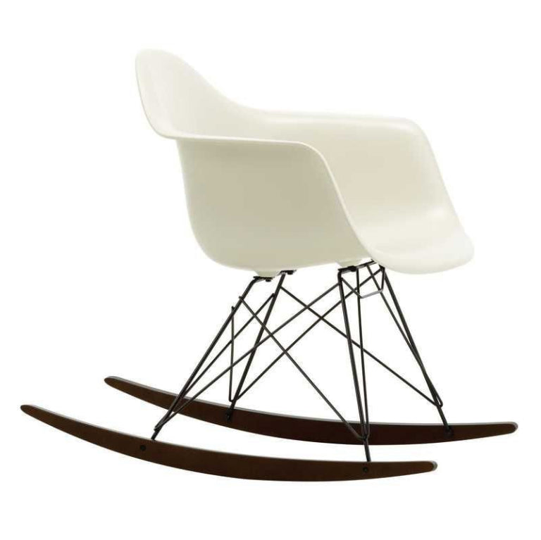 Vitra Eames RAR gyngestol mørk base i ahorn