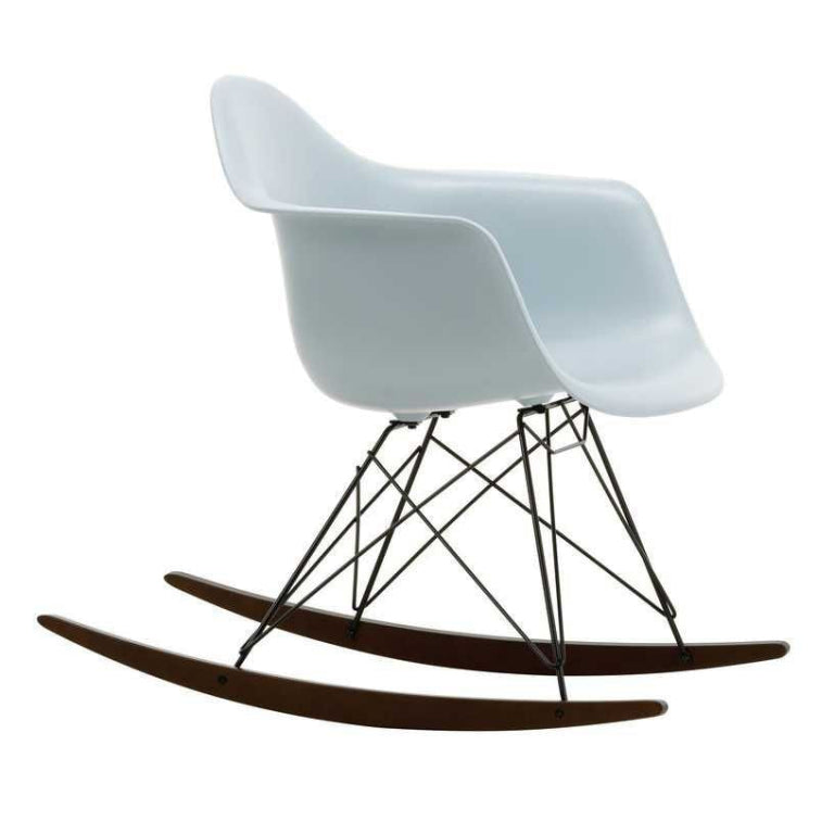 Vitra Eames RAR gyngestol mørk base i ahorn