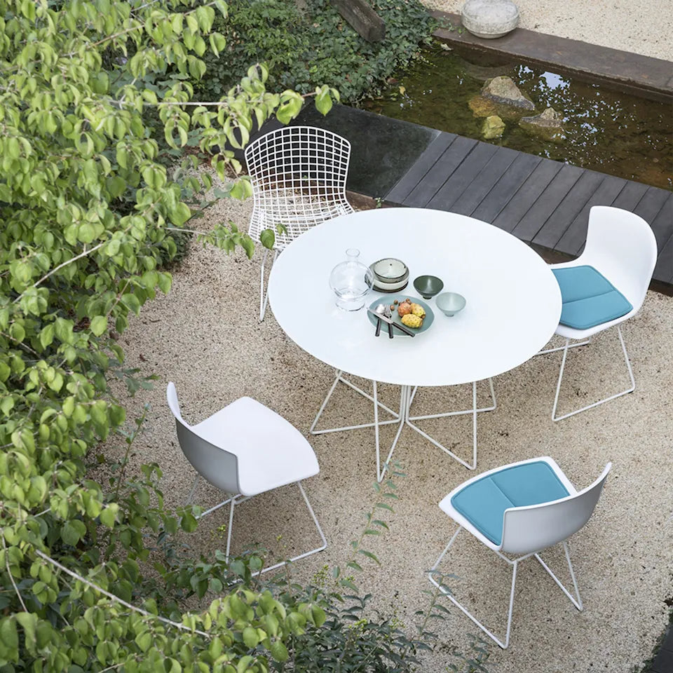 Knoll Bertoia Plastic buitenstoel wit