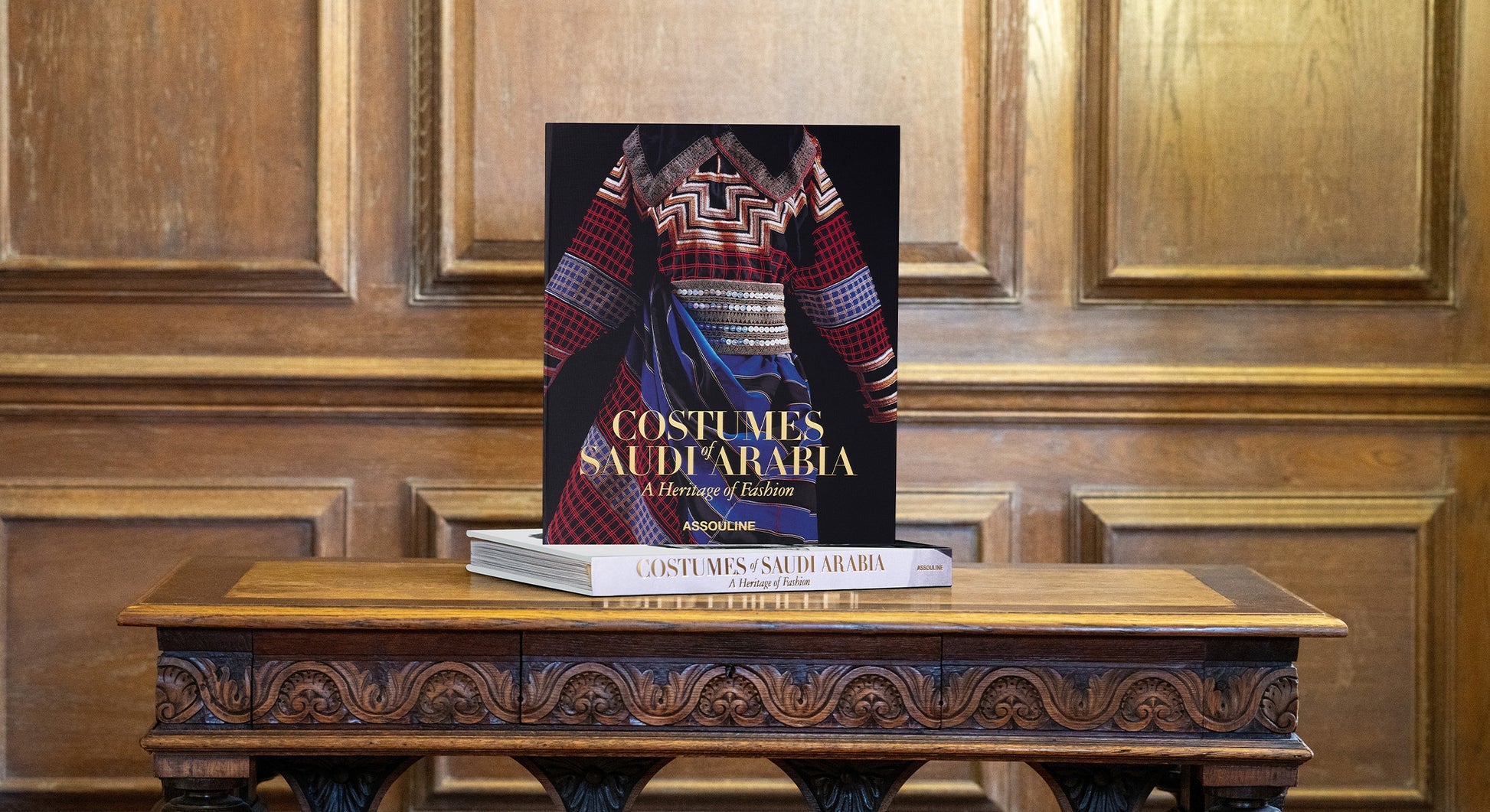 ASSOULINE Costumes of Saudi Arabia: A Heritage of Fashion