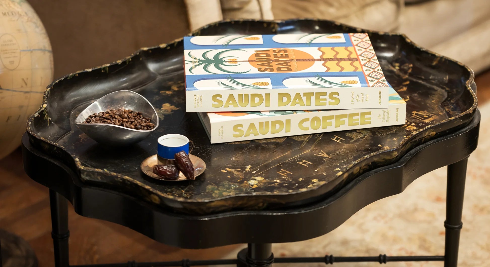 ASSOULINE Saudi Dates: A Portrait of the Sacred Fruit