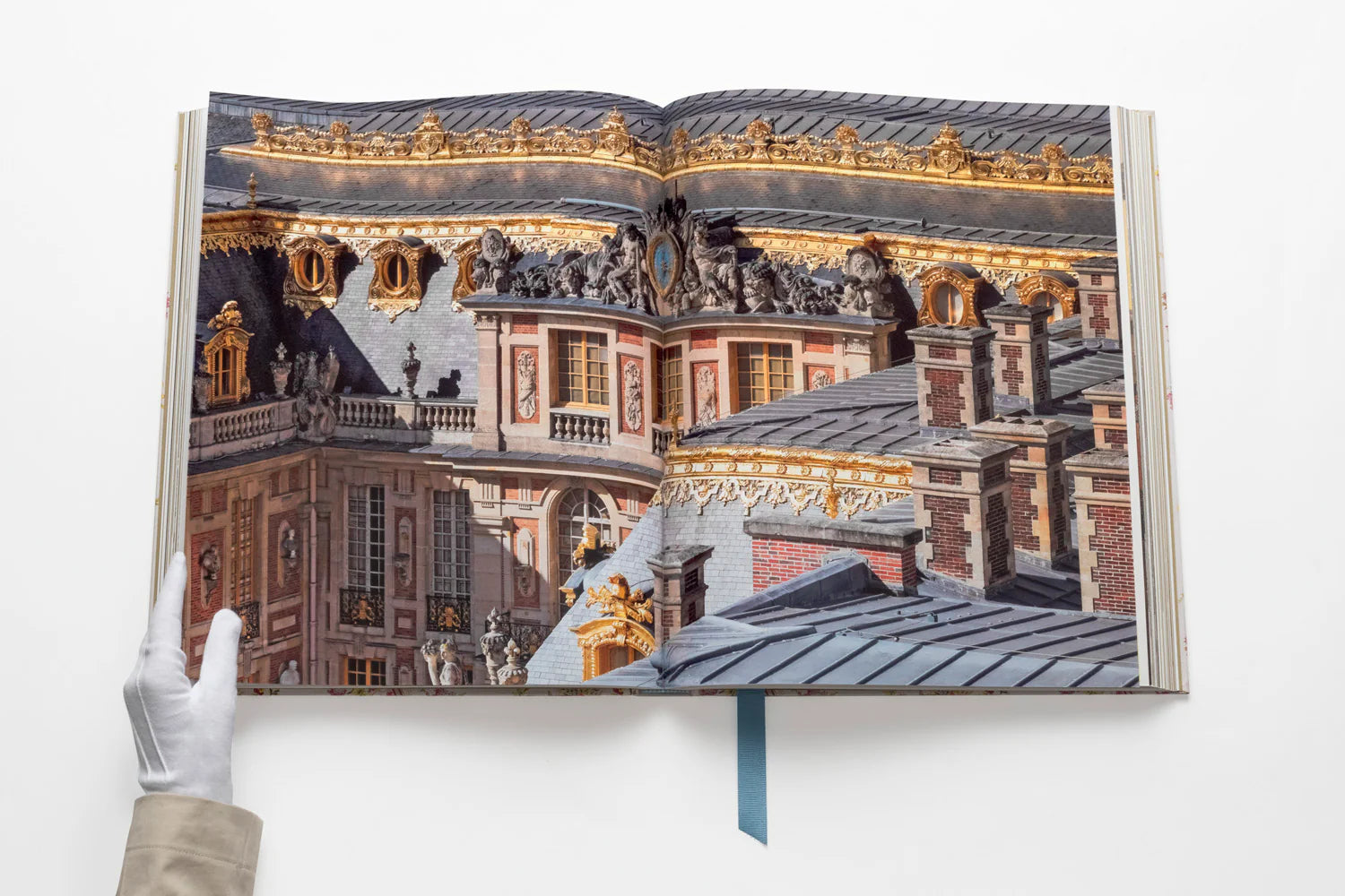 ASSOULINE Versailles: From Louis XIV to Jeff Koons (Special Edition)