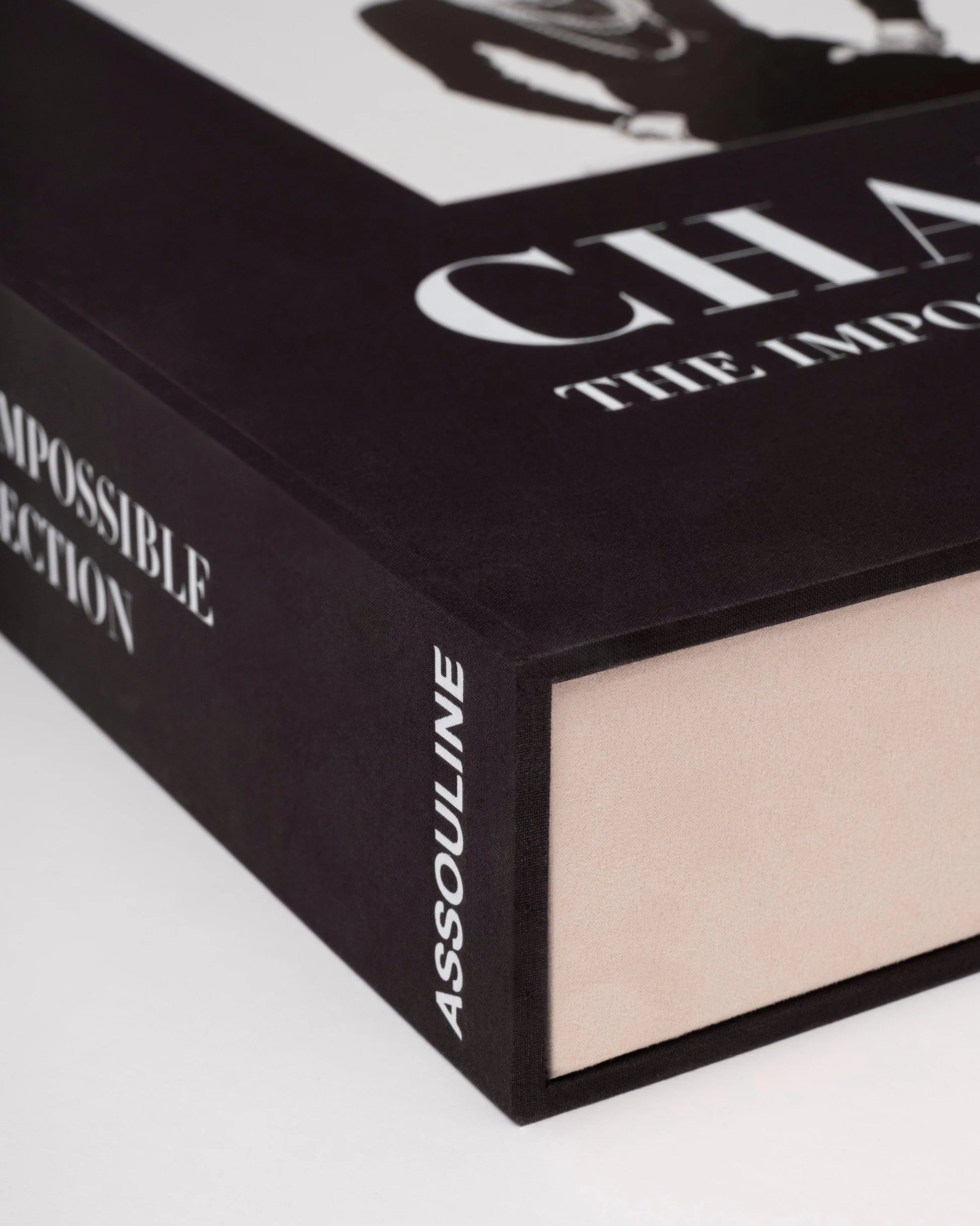 ASSOULINE Chanel: The Impossible Collection