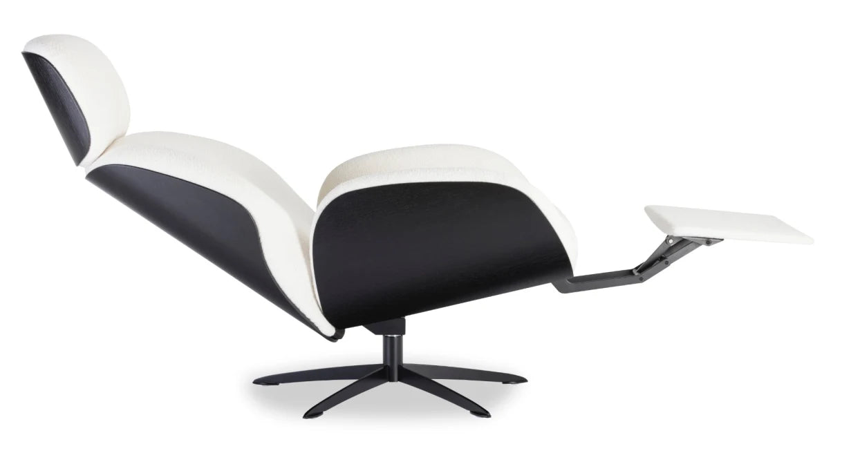 IPdesign Trinity armchair with footrest
