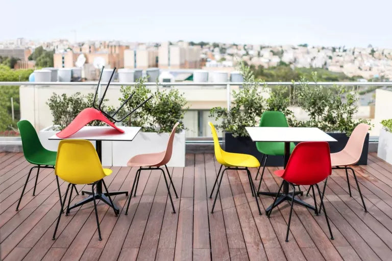 Vitra Eames DSX stol sort pulverlakeret base