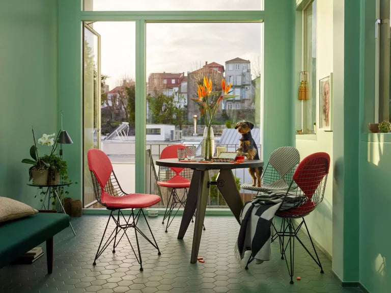 Vitra Gueridon table 105 solid oak, oiled