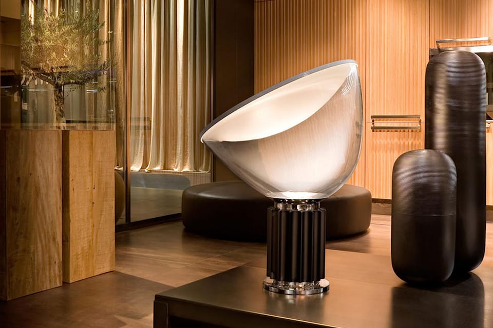 Flos Taccia
