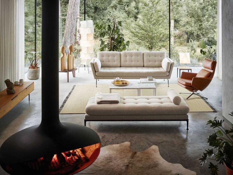 Vitra Grand Relax lounge chair Cognac
