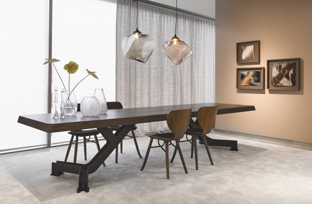 Linteloo Sicilian dining table