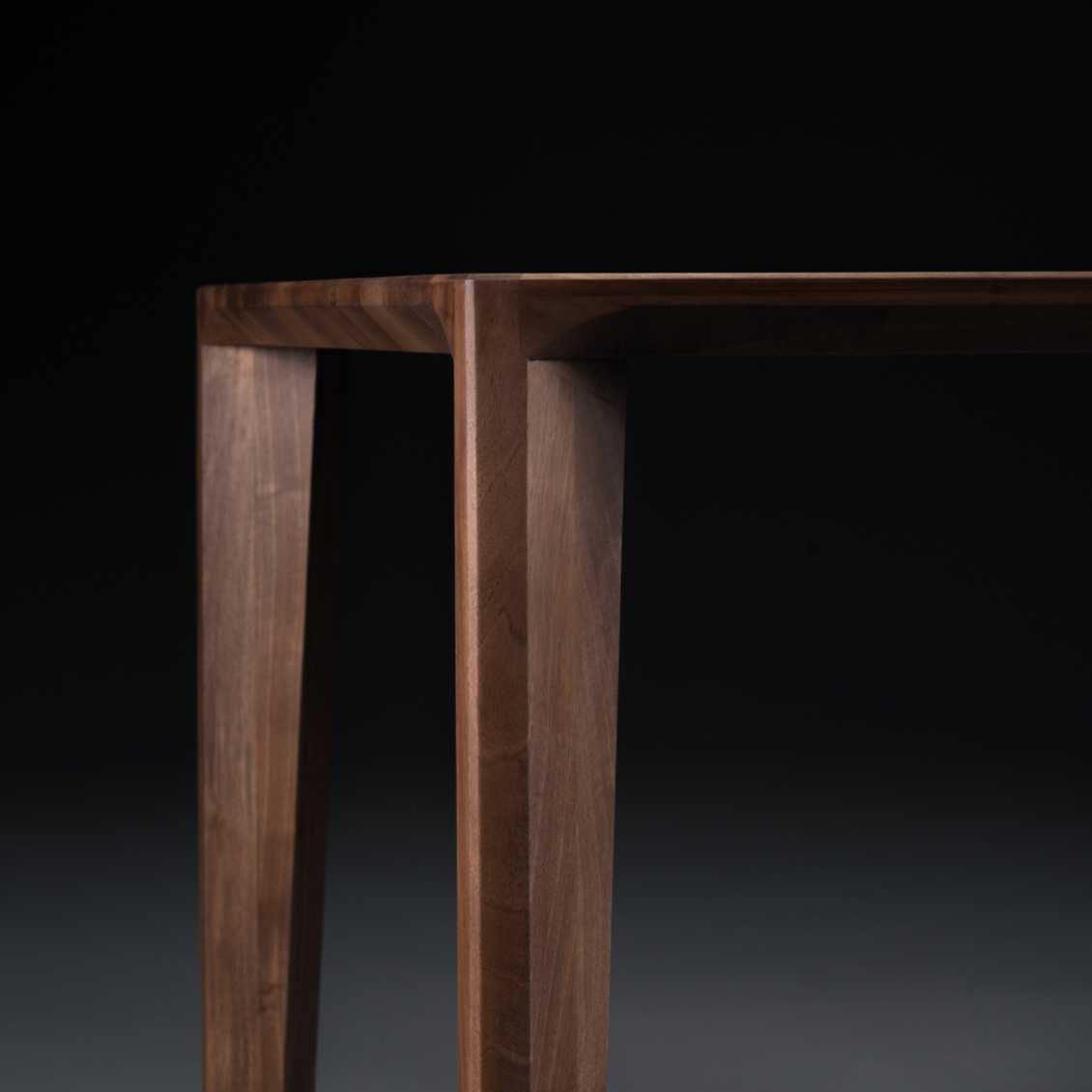 Artisan Hanny dining table