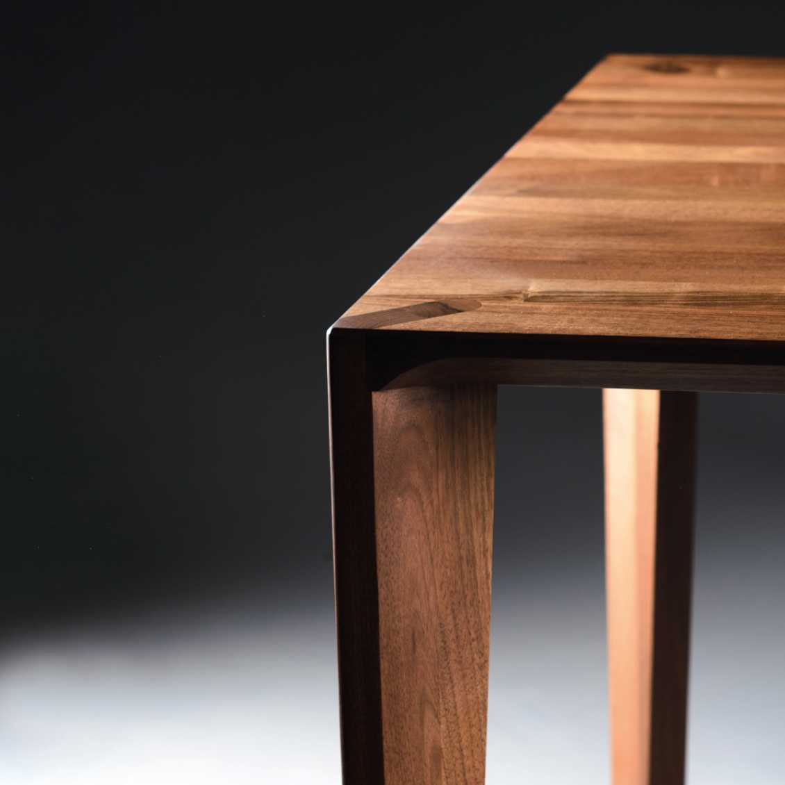 Artisan Hanny dining table
