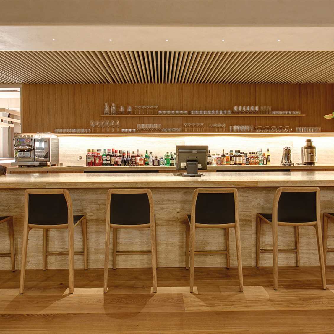 Artisan Invito bar chair