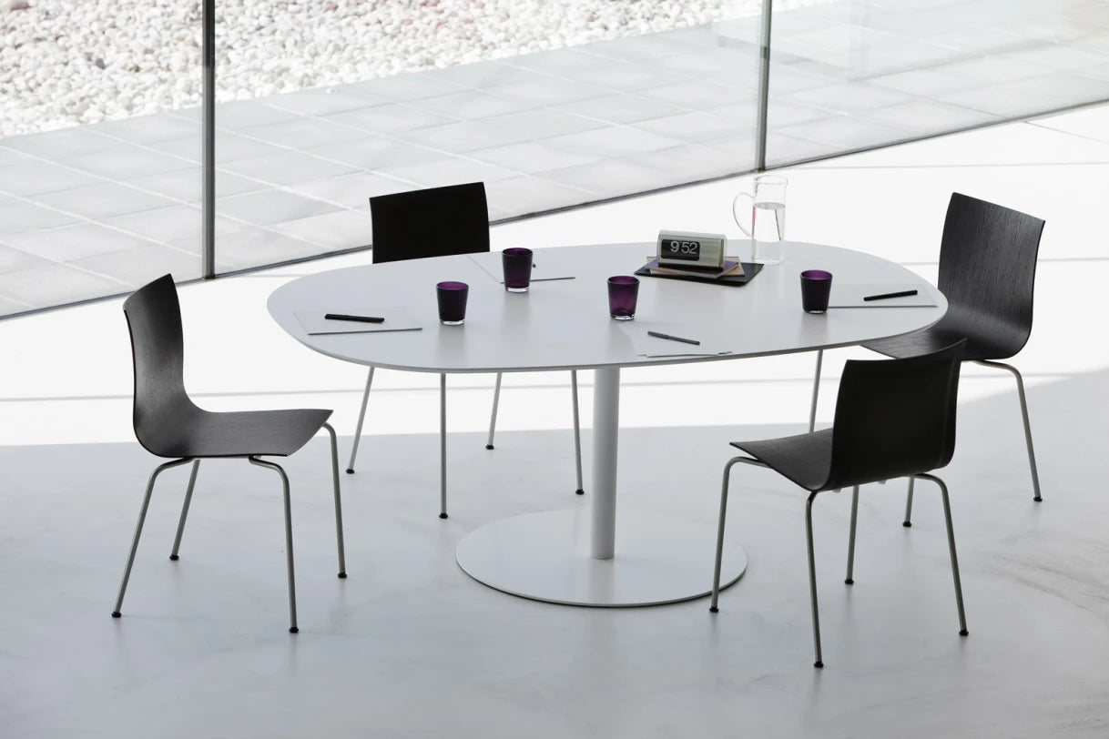 Lapalma Rondo table 180x110cm (lacquer)