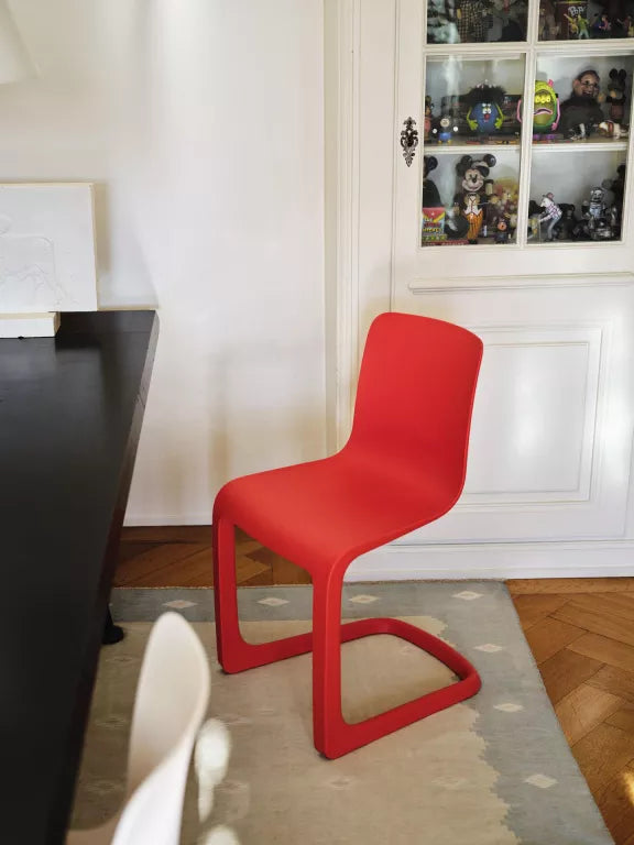 Vitra Evo-C dining chair