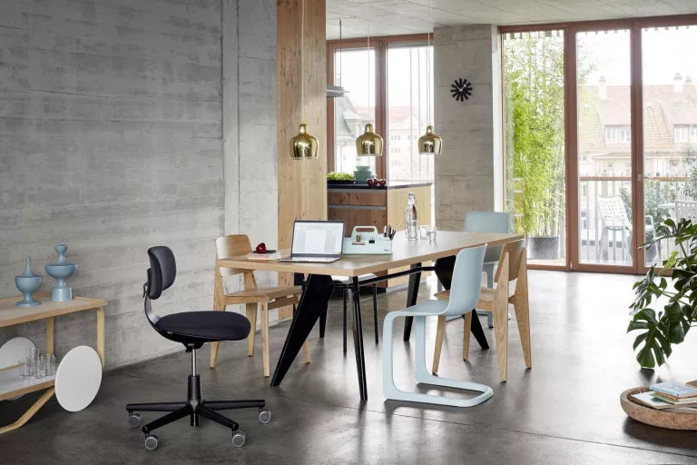 Vitra Evo-C dining chair